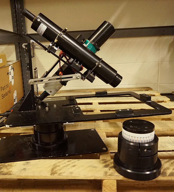 Surface radiometer (HyperSAS)