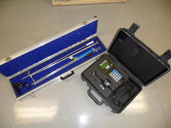 Acoustic Doppler Velocimeter (Flowtracker Handheld-ADV)