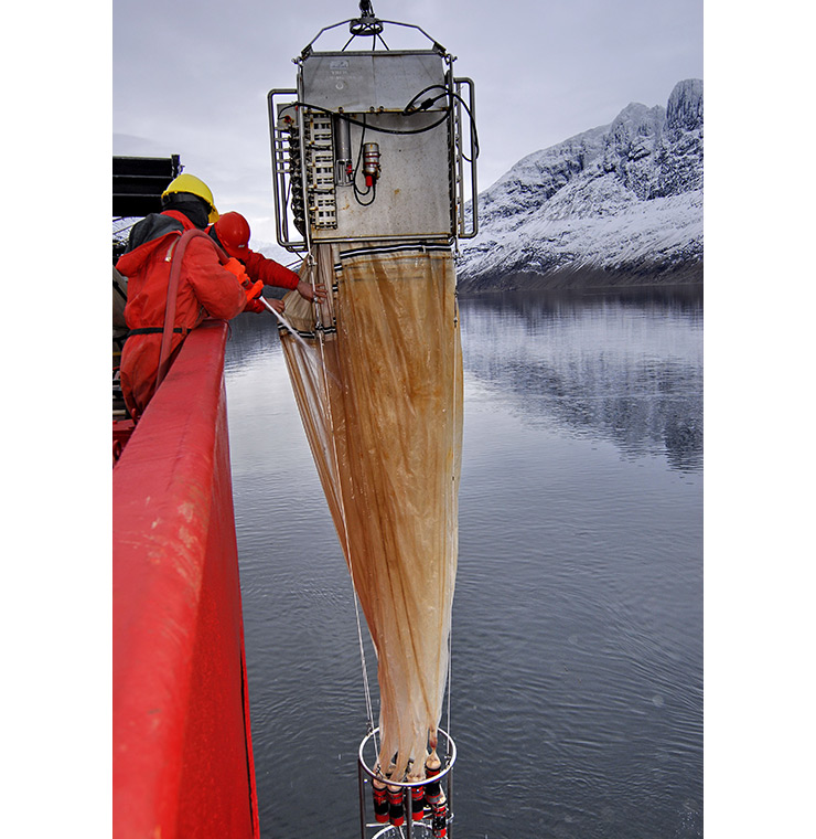 MultiNet vertical plankton sampler (Multinet sampler Maxi)